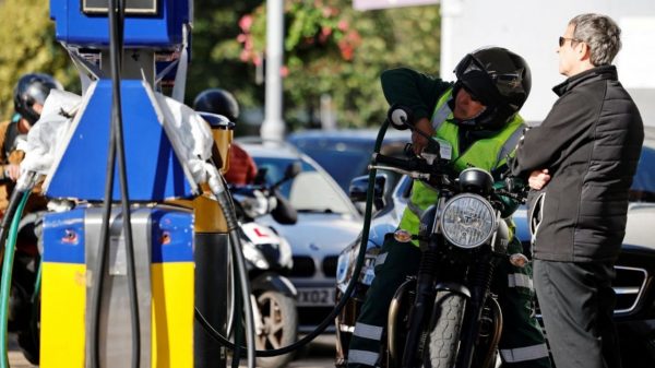 Dicas para economizar combustível na sua moto